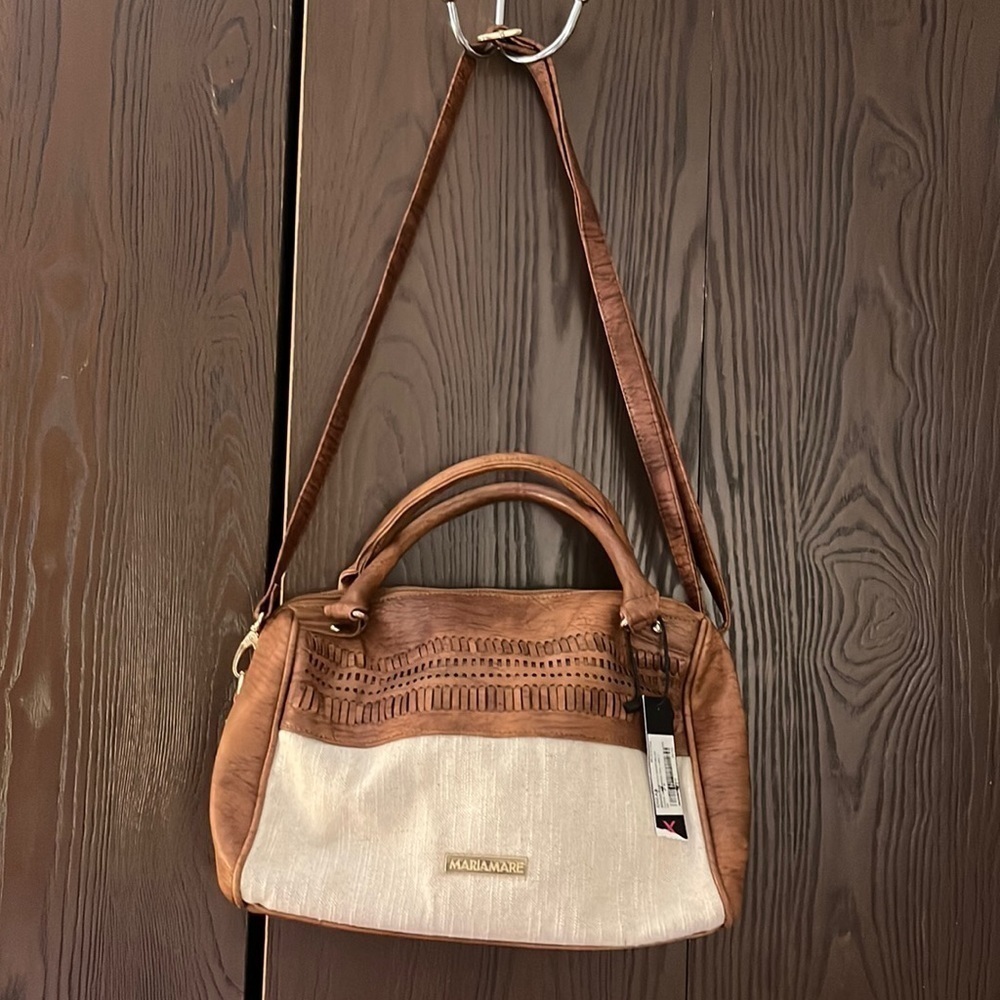 Mariamare shoulder or handheld purse. NWT